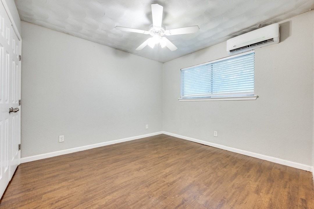 811 Skillman St #101 - Photo 5 of 15