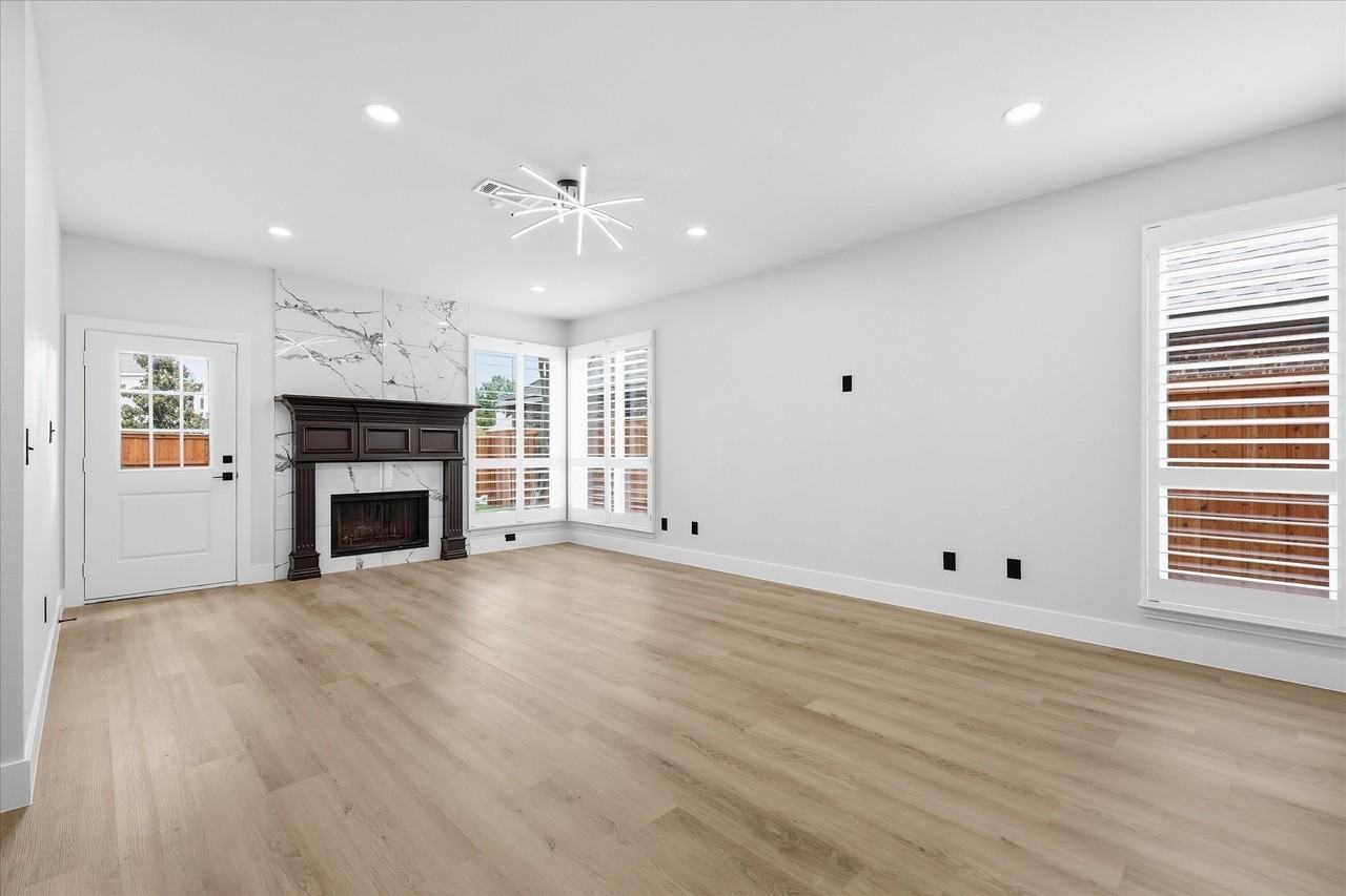 652 Allen Rd - Photo 7 of 36