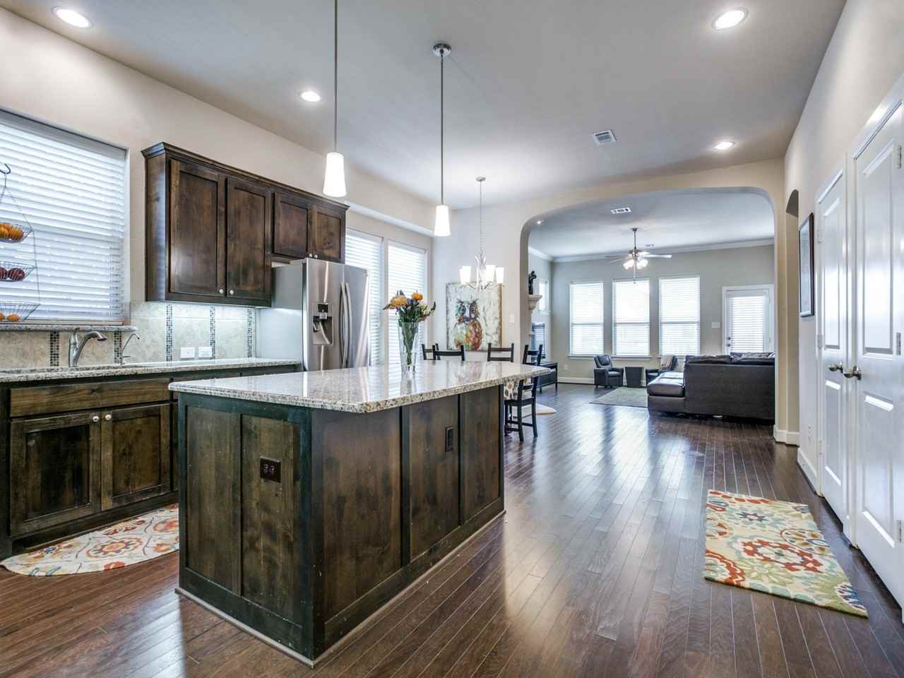 1010 Crystal Oak Ln - Photo 6 of 25