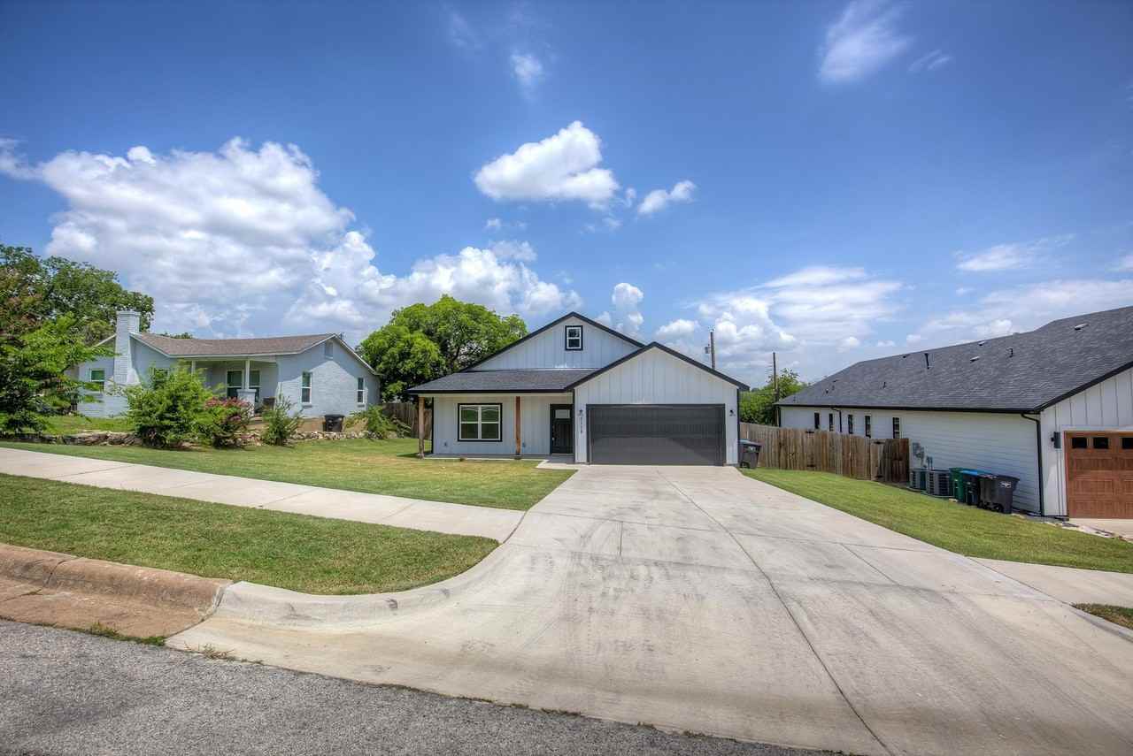 5116 Bonnell Ave - Photo 3 of 35
