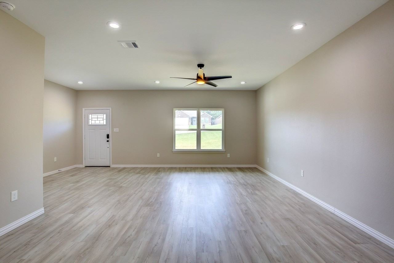 5116 Bonnell Ave - Photo 5 of 35