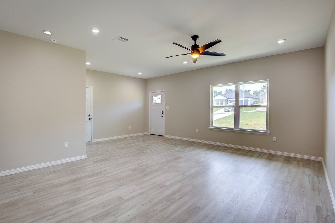 5116 Bonnell Ave - Photo 6 of 35