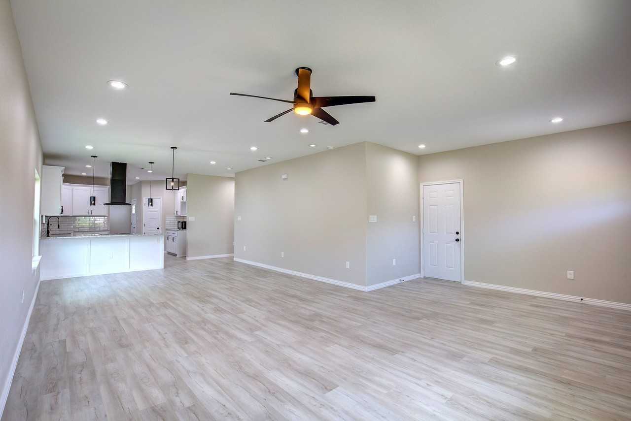 5116 Bonnell Ave - Photo 7 of 35