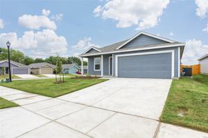 featured image of 727 Ginkgo Way
