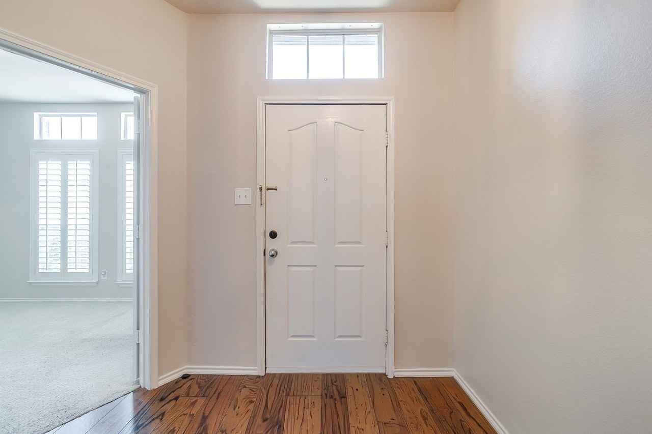 9712 Minton Dr - Photo 3 of 20