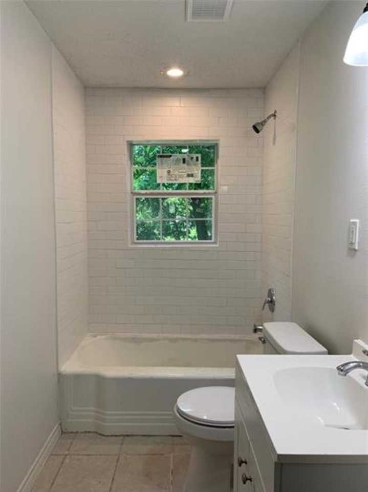 1916 Liberty St - Photo 6 of 7