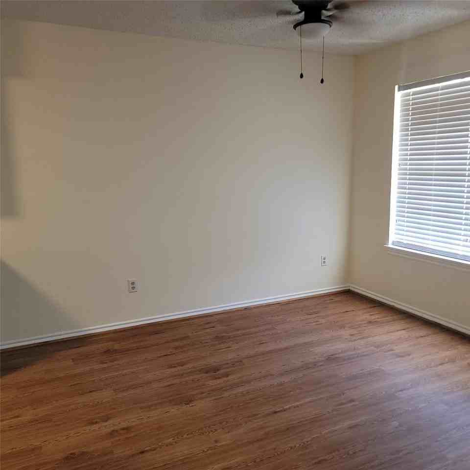 615 Arleta Ln - Photo 7 of 17