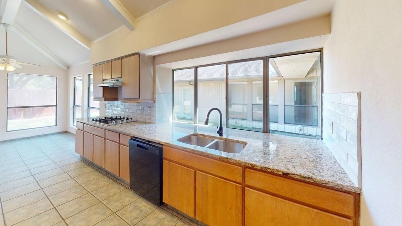 3717 Atrium Dr - Photo 6 of 18