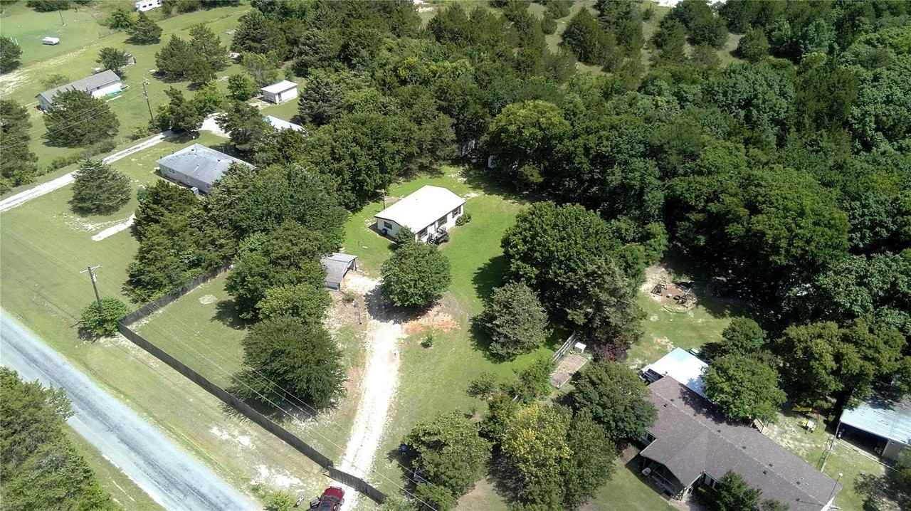 152 Pennell Rd - Photo 2 of 12