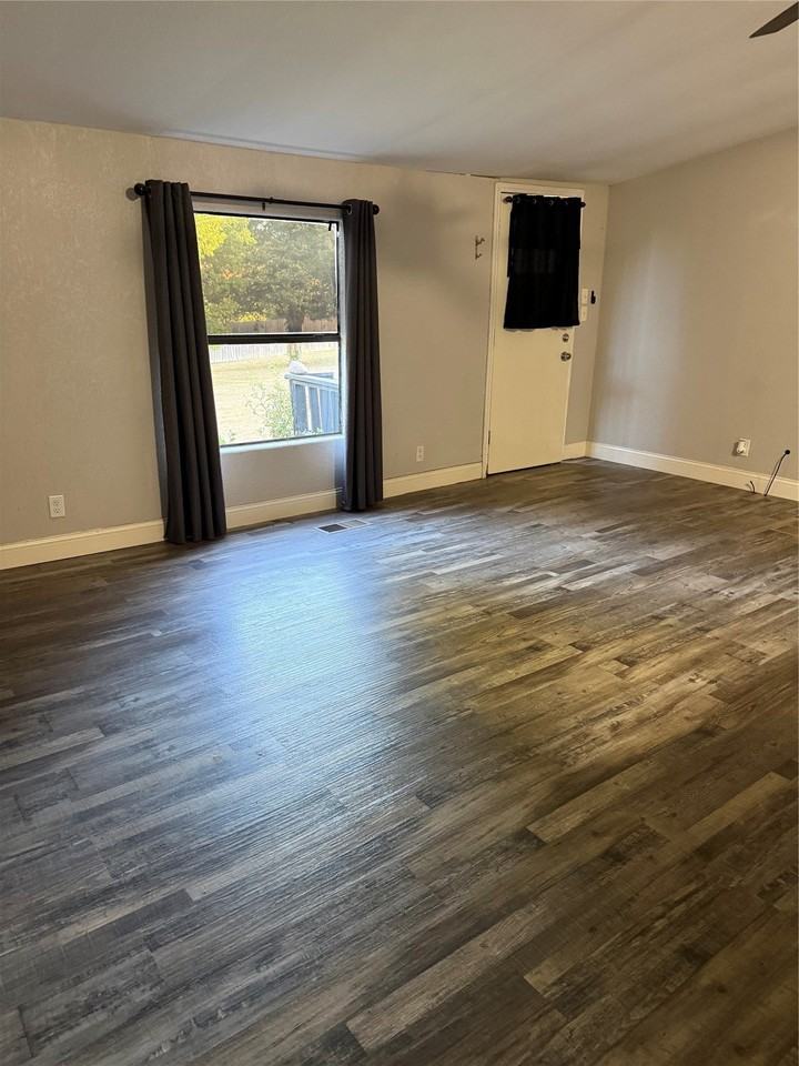 152 Pennell Rd - Photo 5 of 12