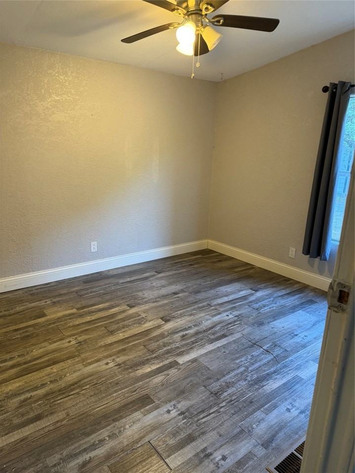 152 Pennell Rd - Photo 7 of 12