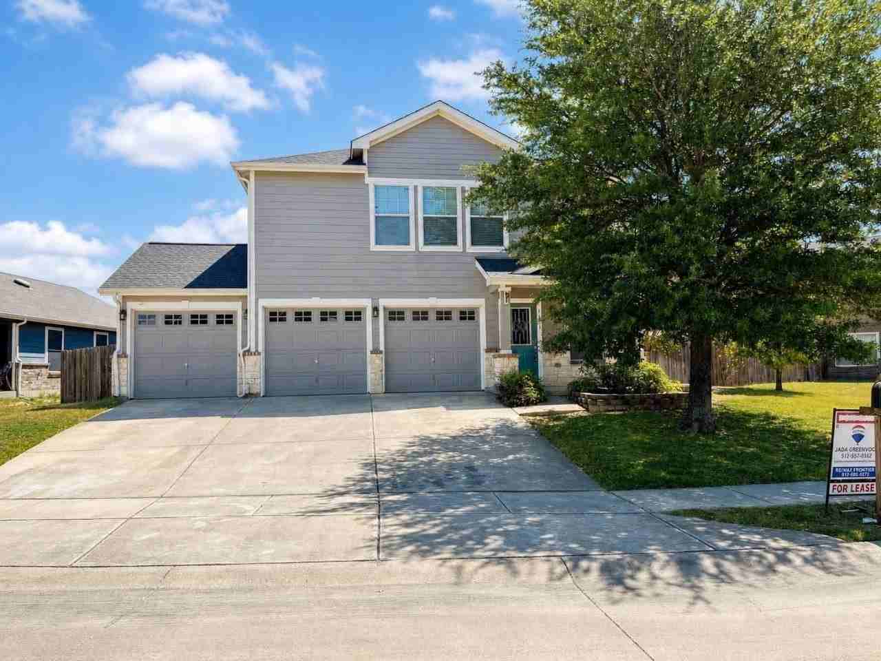 1621 Village Park Trl - Photo 2 of 24