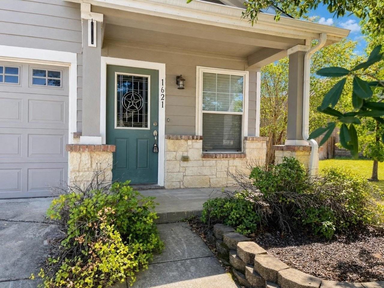 1621 Village Park Trl - Photo 3 of 24