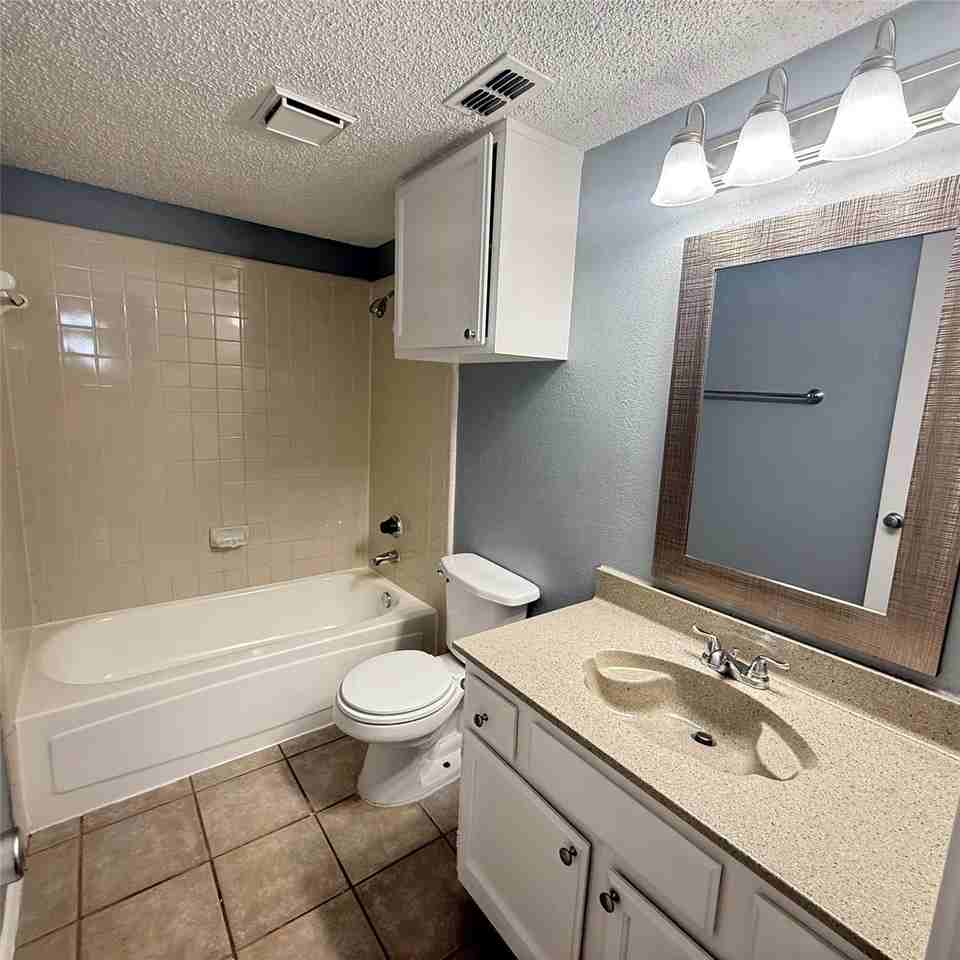 902 Binbrook Dr - Photo 7 of 10