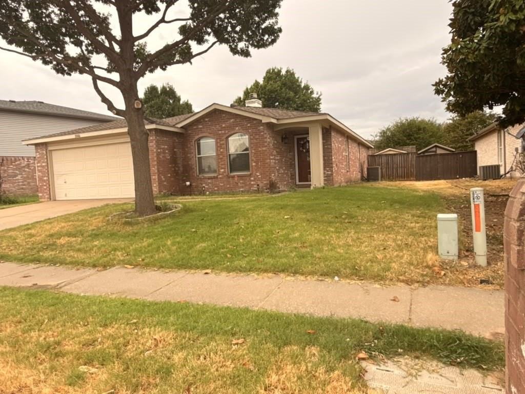 3106 Legend Dr - Photo 3 of 24