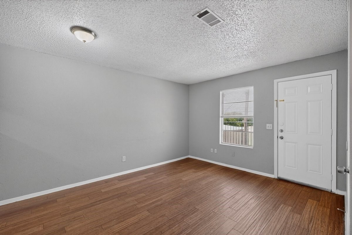 400 Raymond St #23 - Photo 7 of 20