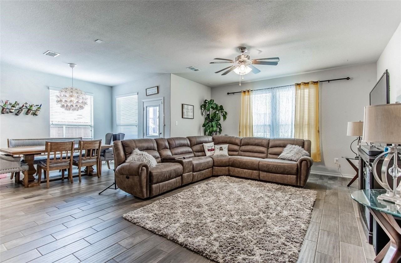 10313 Burtrum Dr - Photo 7 of 23