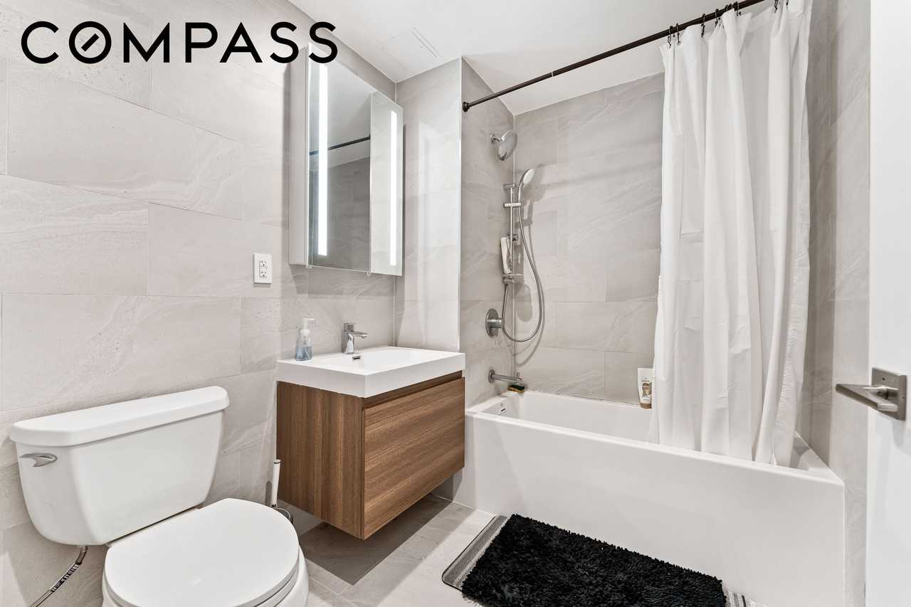 1433 31st Ave #5H - Photo 7 of 8