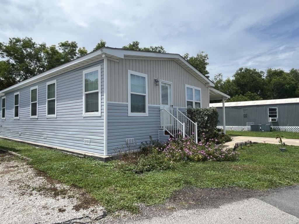 171 Eland Dr #0171 - Photo 2 of 6