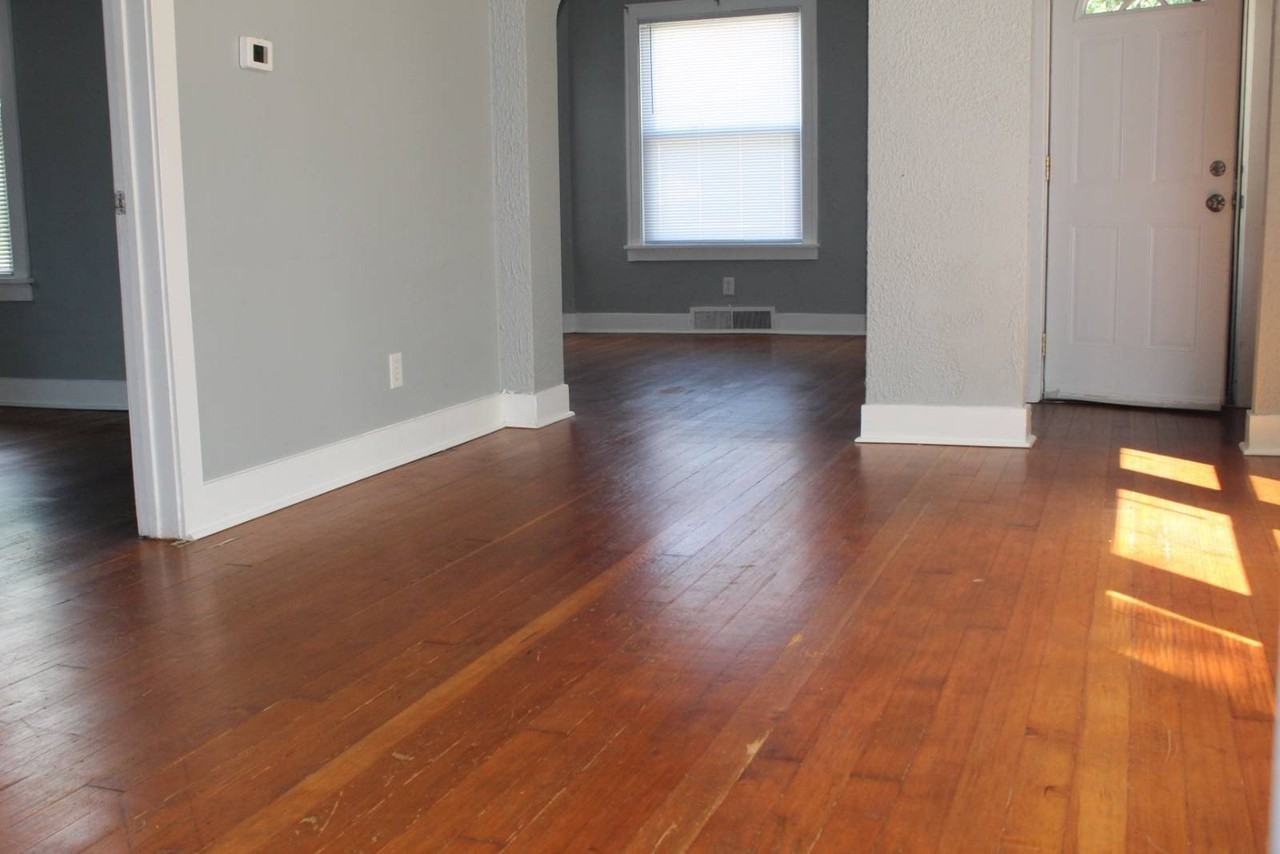 653 Chartres St - Photo 7 of 8