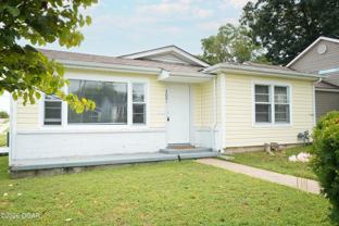 3001 S Pearl Ave - Photo 1 of 1