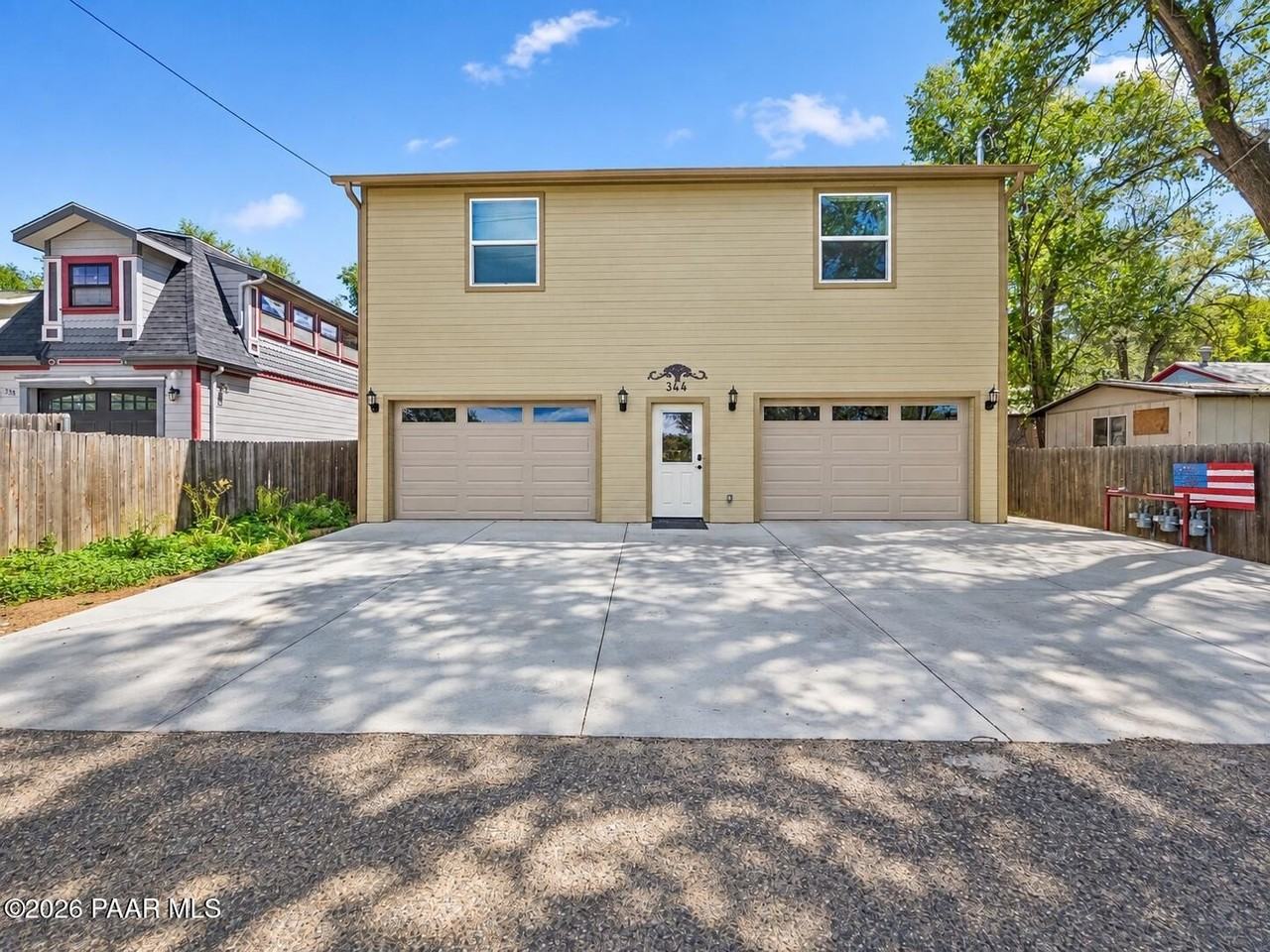 344 S Marina St - Photo 2 of 22