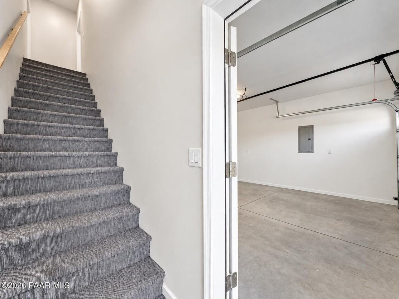 344 S Marina St - Photo 4 of 22