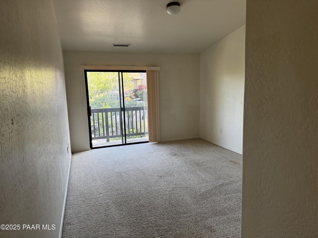 1102 Boulder Park Ave - Photo 5 of 9