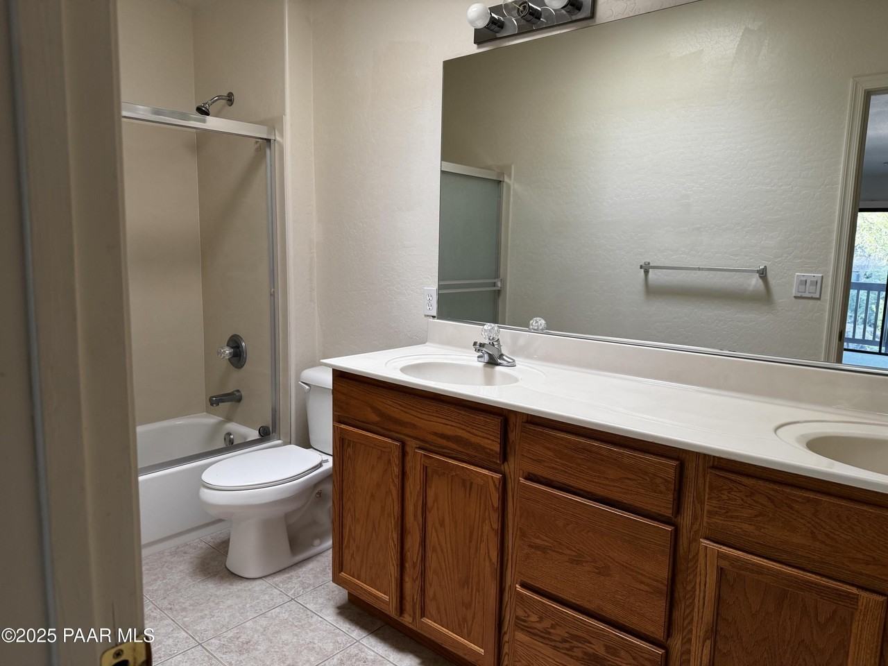 1102 Boulder Park Ave - Photo 7 of 9