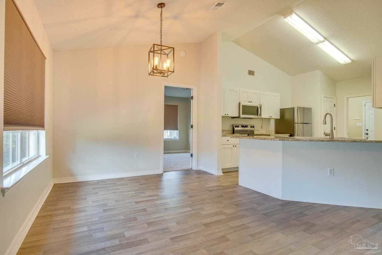 2136 Ainsdale Ct - Photo 7 of 27