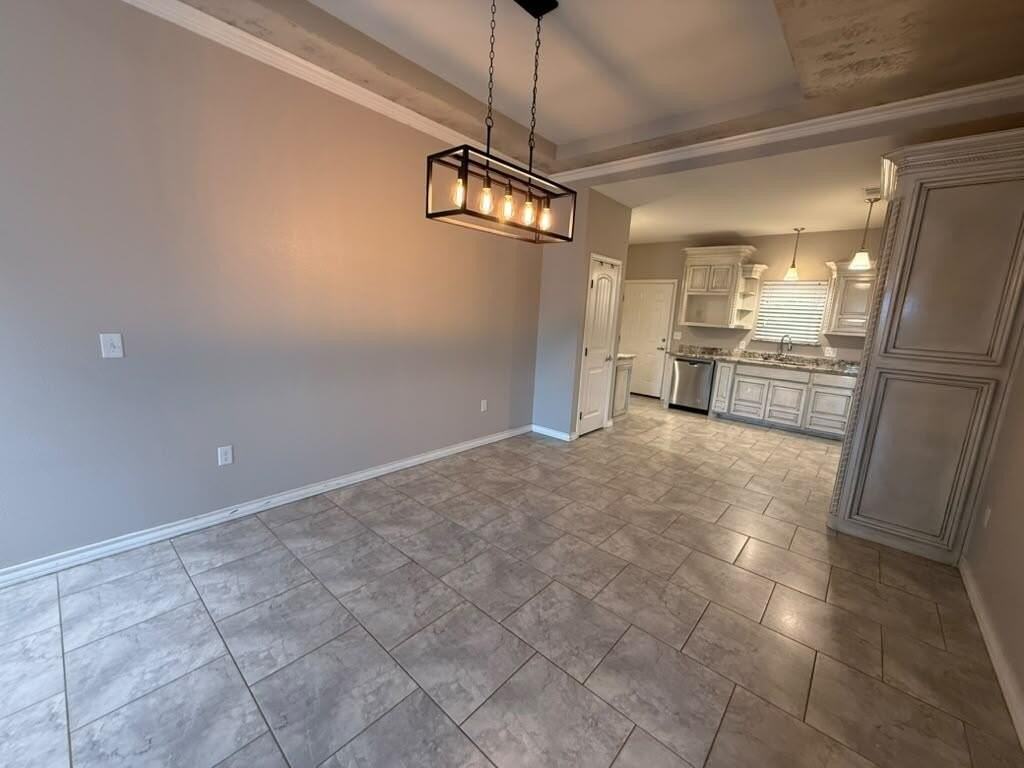 409 W Parker Ave - Photo 6 of 30