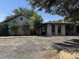 featured image of 2400 W Golf Course Rd