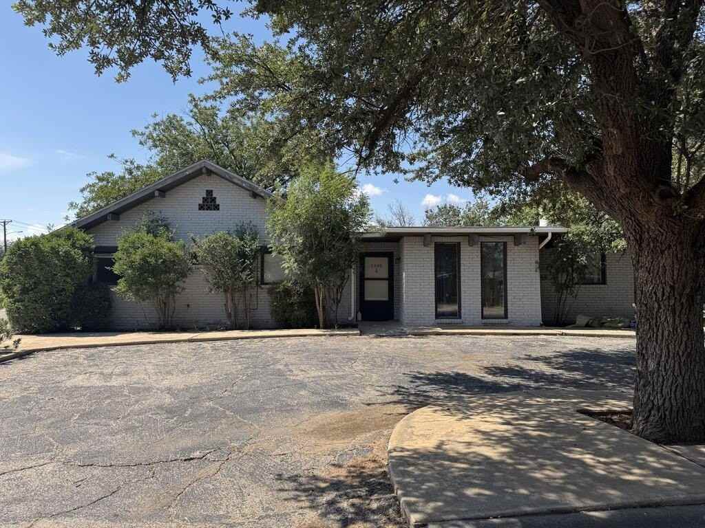 2400 W Golf Course Rd - Photo 2 of 23