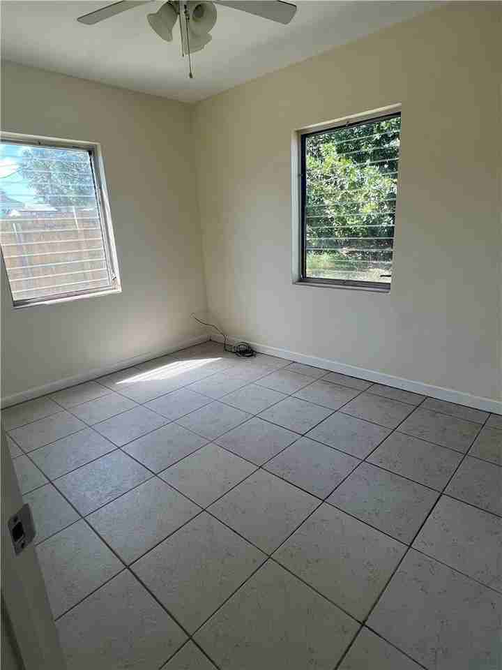 2343 Old Dixie Hwy Se - Photo 4 of 5