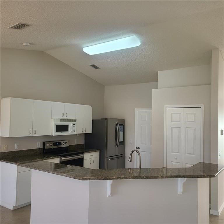 122 Karrigan St - Photo 6 of 28