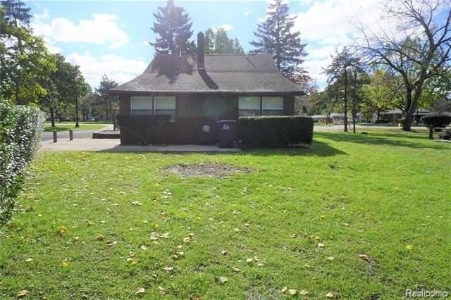 22900 Goddard Rd - Photo 3 of 4