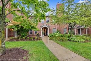 featured image of 5754 Hampshire Ln