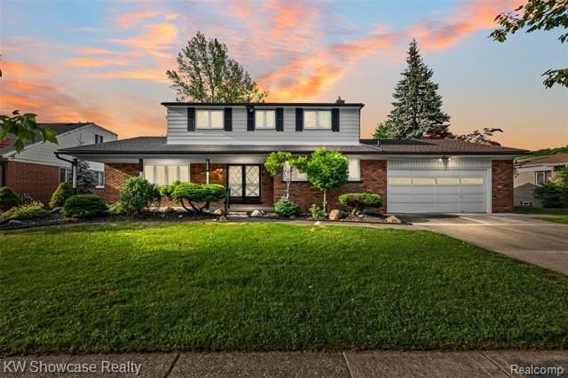 8362 Sunburst - Photo 2 of 50