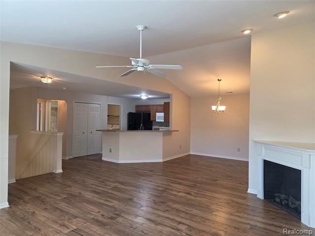 28202 Chesapeake Cir - Photo 5 of 21
