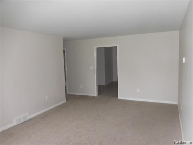 146 Olympia Dr - Photo 5 of 18