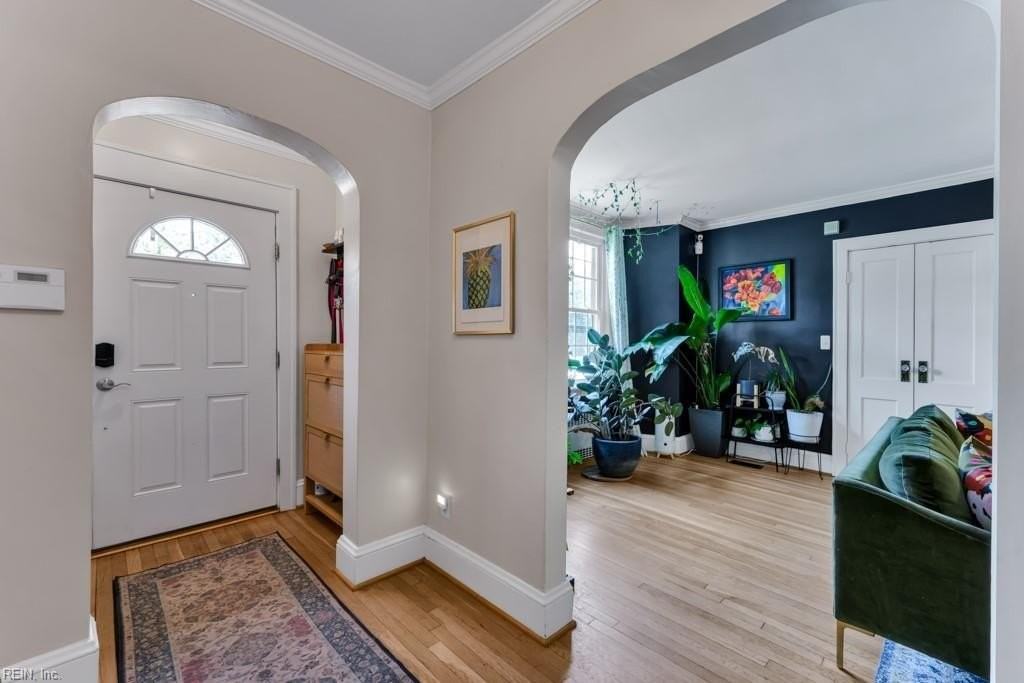 1415 Claremont Ave - Photo 2 of 42