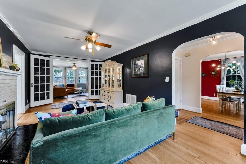 1415 Claremont Ave - Photo 5 of 42