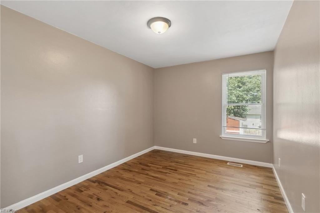 64 Colonial Way - Photo 6 of 10