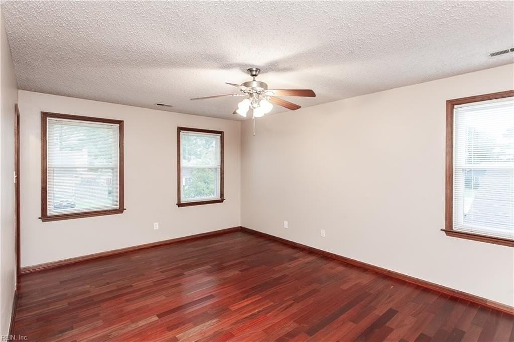 1612 Wasserman Ct - Photo 6 of 12