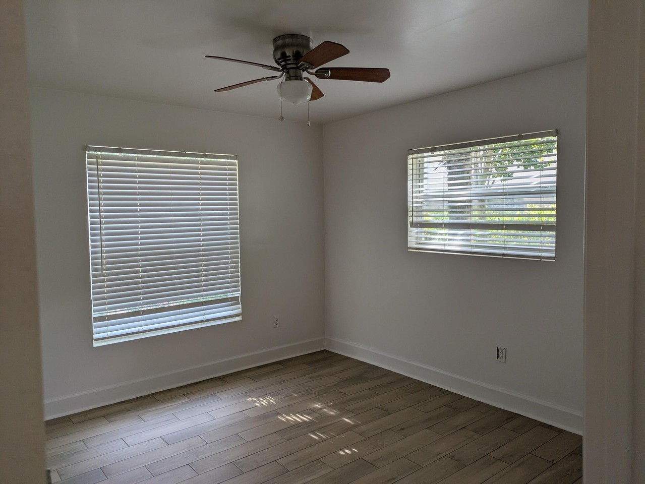 8710 Nw 35th St - Photo 4 of 14