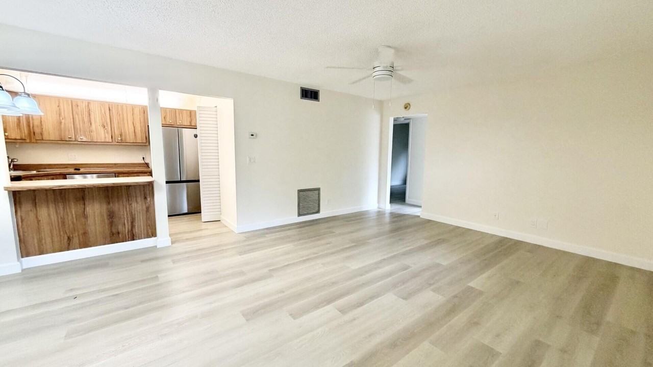 4877 Sable Pine Cir #D2 - Photo 2 of 11