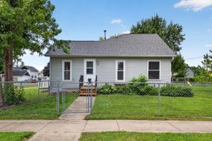 featured image of 17 2nd St Ne