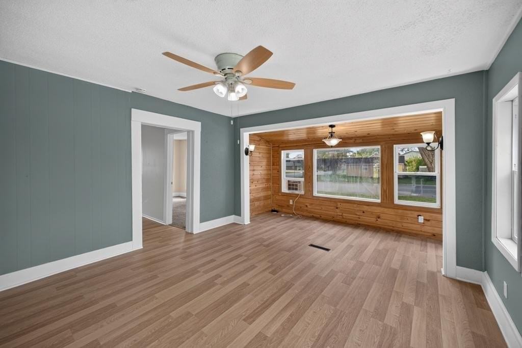 17 2nd St Ne - Photo 5 of 28