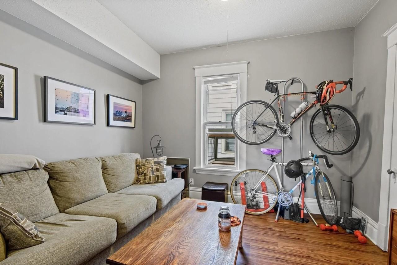 1322 Central Ave Ne #1 - Photo 3 of 11