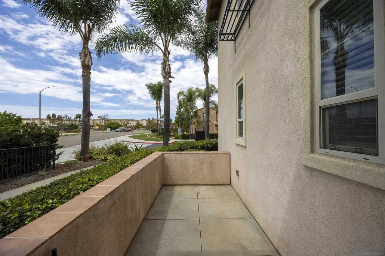 1802 Talmadge Dr #2 - Photo 5 of 36